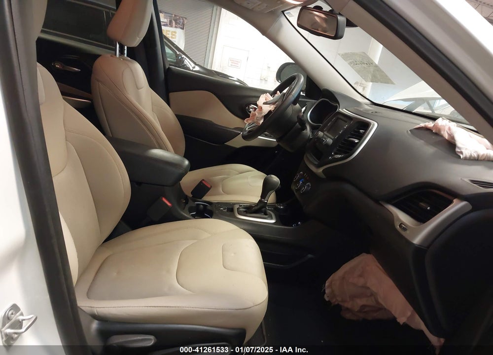 2017 JEEP CHEROKEE VIN: 1C4PJMAB0HW579390