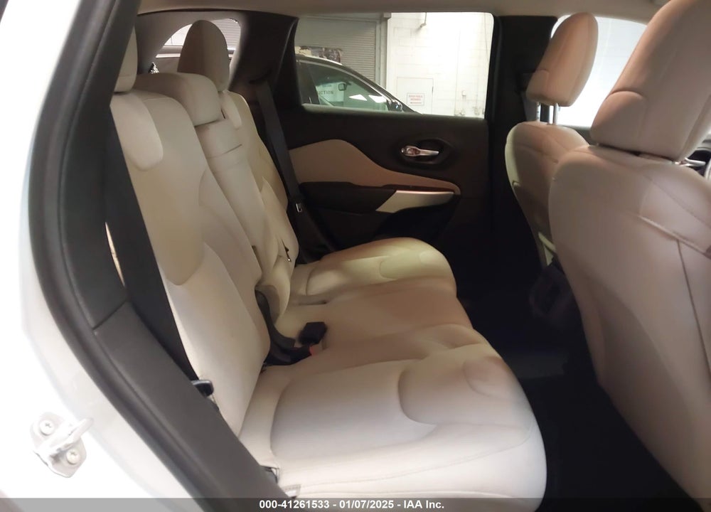 2017 JEEP CHEROKEE VIN: 1C4PJMAB0HW579390