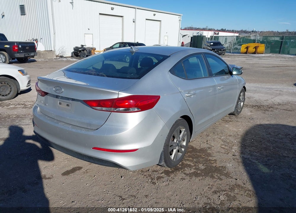 2018 HYUNDAI ELANTRA VIN: 5NPD84LF2JH371974
