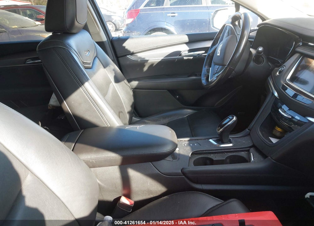 2019 CADILLAC XT5 LUXURY VIN: 1GYKNDRS2KZ250032