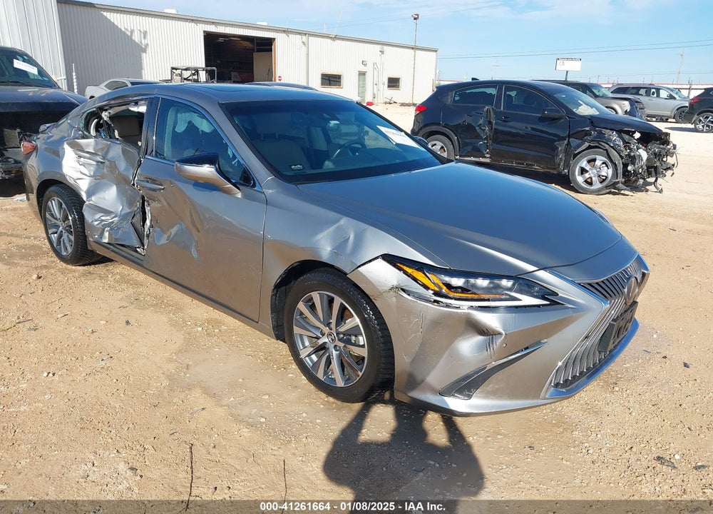 2019 LEXUS ES 300H ULTRA LUXURY VIN: 58AB21B17KU002911
