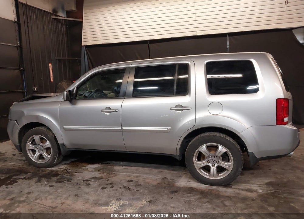 2013 HONDA PILOT EX VIN: 5FNYF4H48DB029060