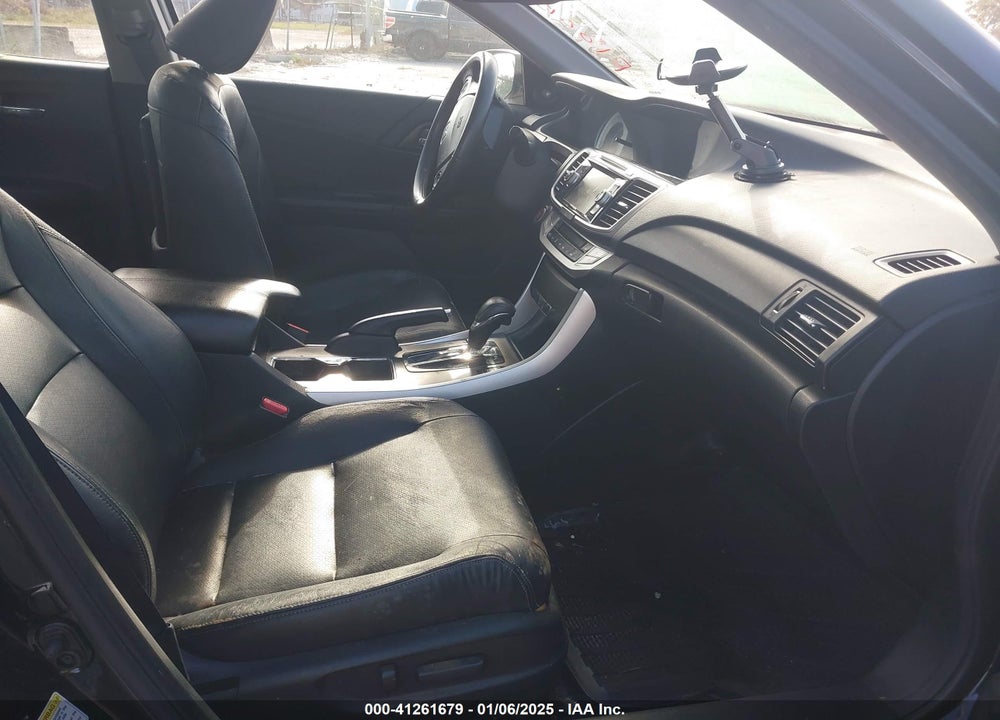 2015 HONDA ACCORD EX-L V-6 VIN: 1HGCR3F88FA028280