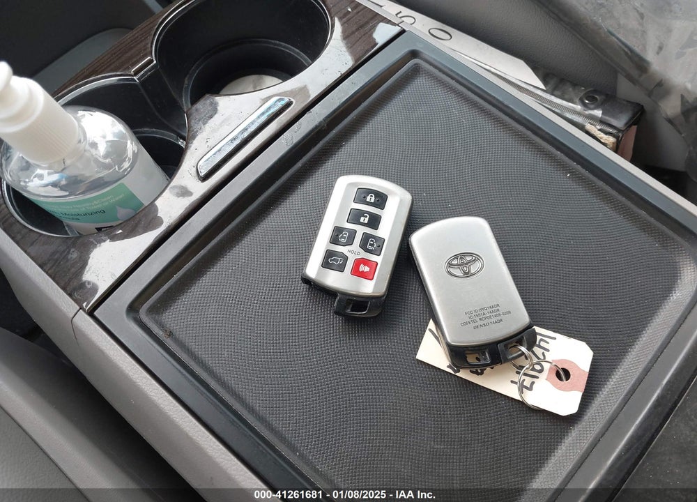 2017 TOYOTA SIENNA VIN: 5TDYZ3DC0HS805701