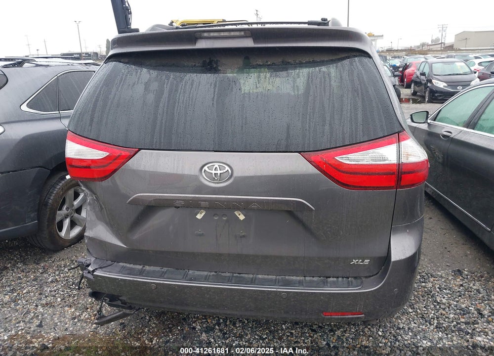 2017 TOYOTA SIENNA VIN: 5TDYZ3DC0HS805701