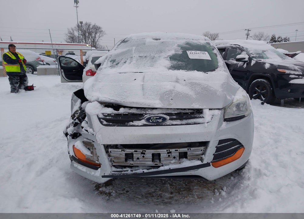 2015 FORD ESCAPE S VIN: 1FMCU0F71FUC82913
