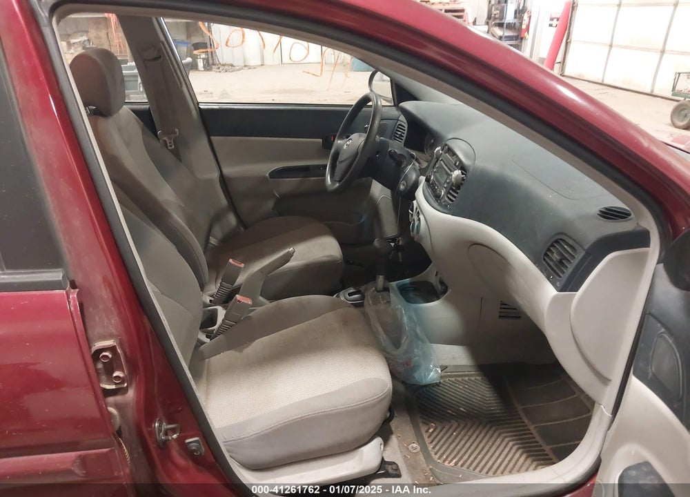 2006 HYUNDAI ACCENT GLS VIN: KMHCN46C56U042622