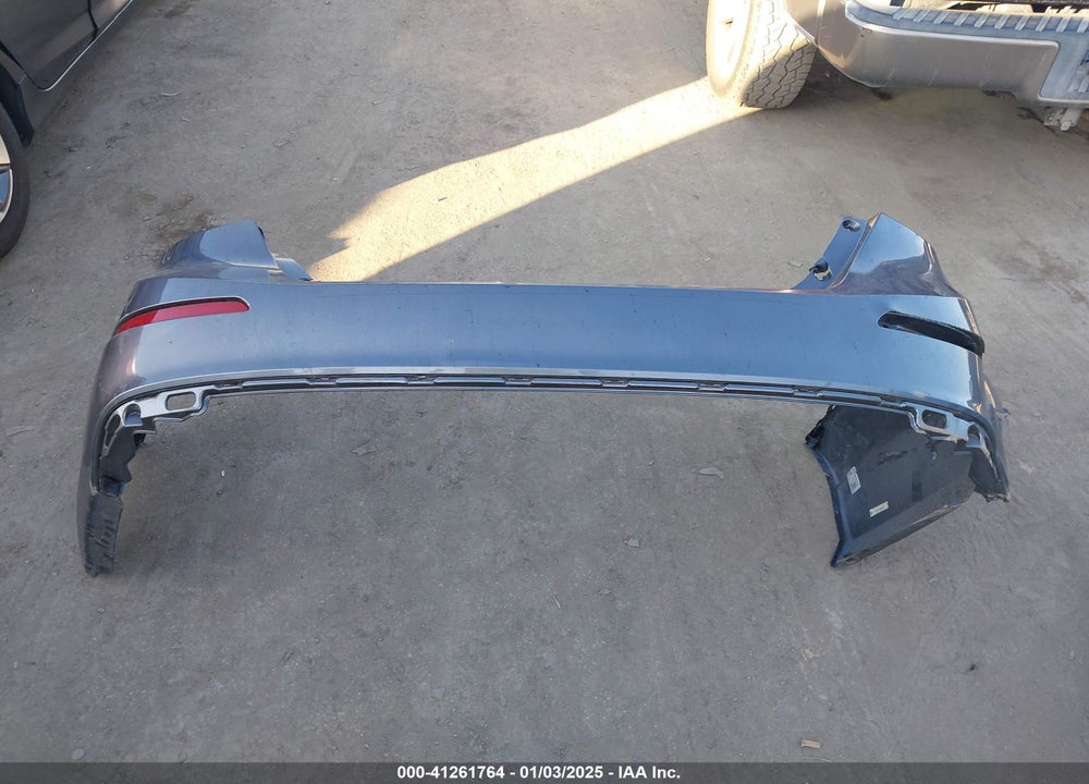2019 HONDA INSIGHT LX VIN: 19XZE4F13KE016865
