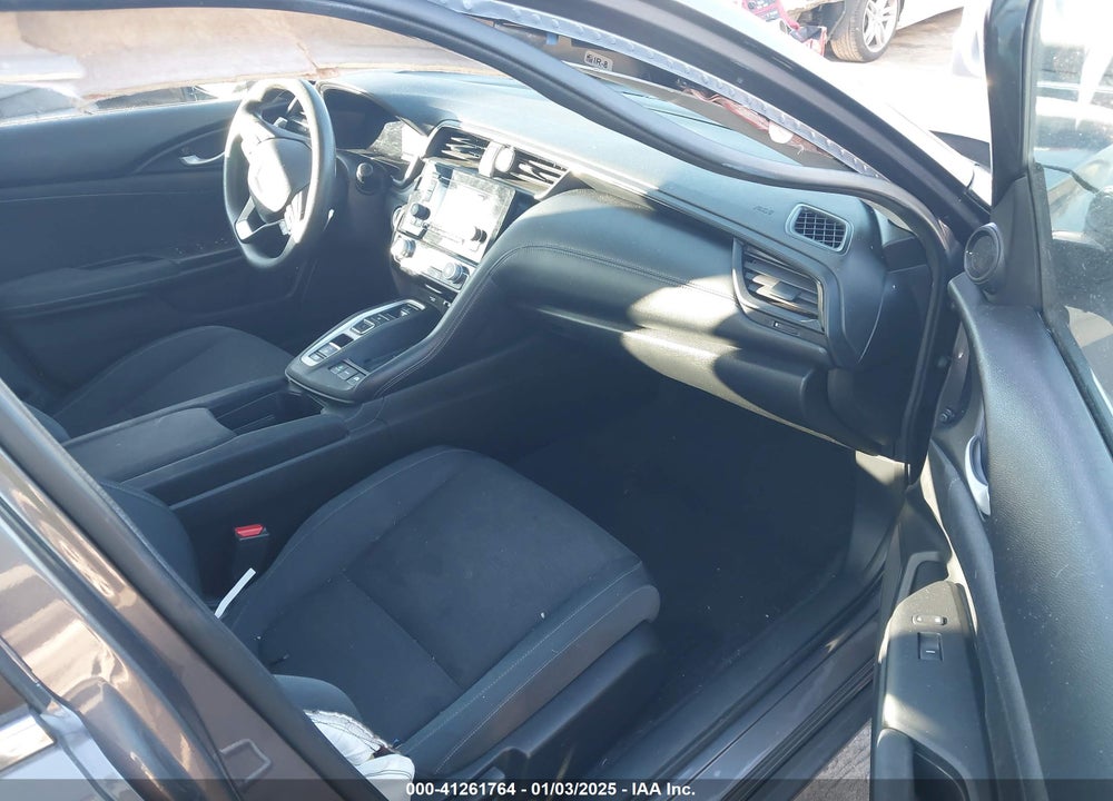 2019 HONDA INSIGHT LX VIN: 19XZE4F13KE016865