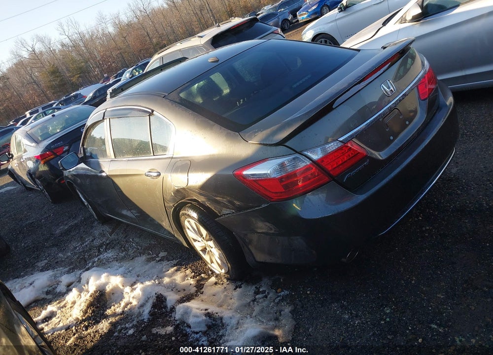 2013 HONDA ACCORD VIN: 1HGCR2F80DA033156