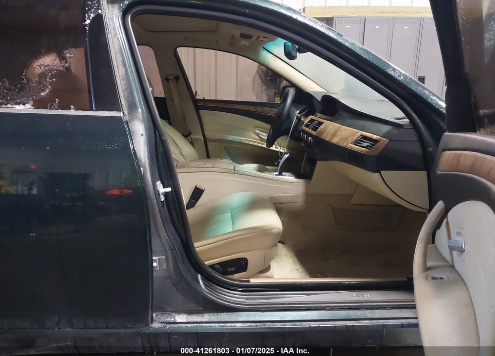 2009 BMW 528I VIN: WBANV13569C151311