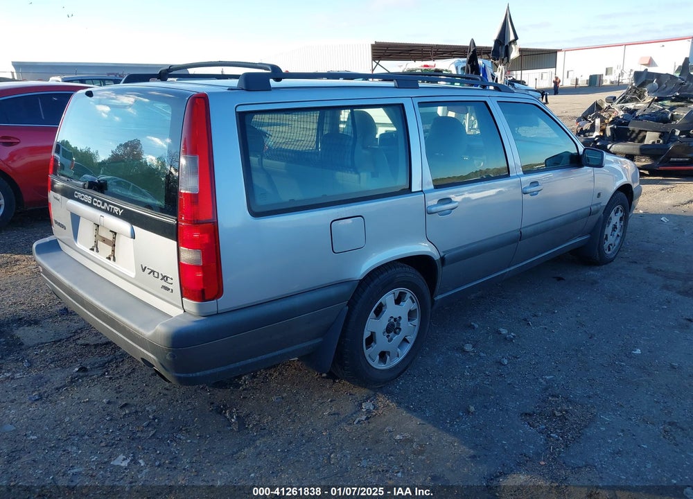 2000 VOLVO V70 XC/XC SE VIN: YV1LZ56D3Y2659372