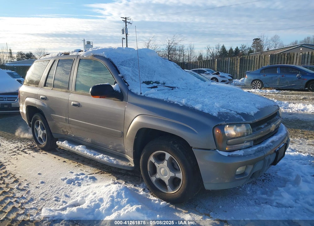 2005 CHEVROLET TRAILBLAZER LT VIN: 1GNDT13S252279675