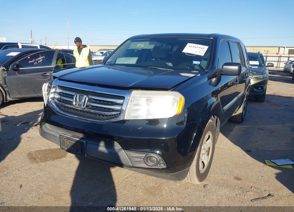 2014 HONDA PILOT LX VIN: 5FNYF3H26EB010162