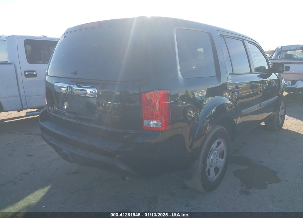 2014 HONDA PILOT LX VIN: 5FNYF3H26EB010162