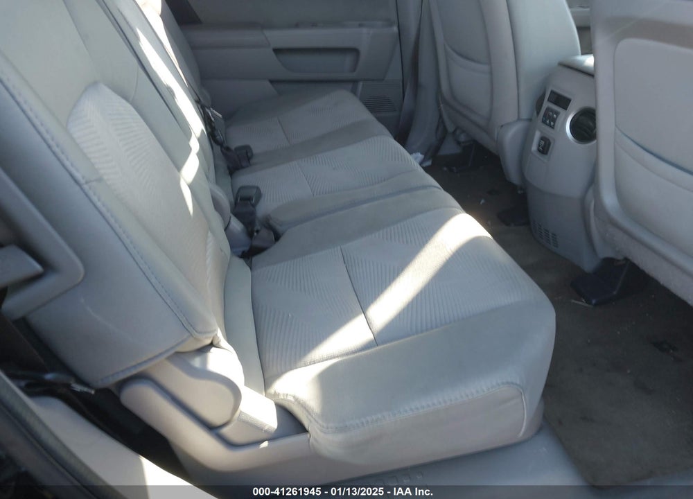 2014 HONDA PILOT LX VIN: 5FNYF3H26EB010162