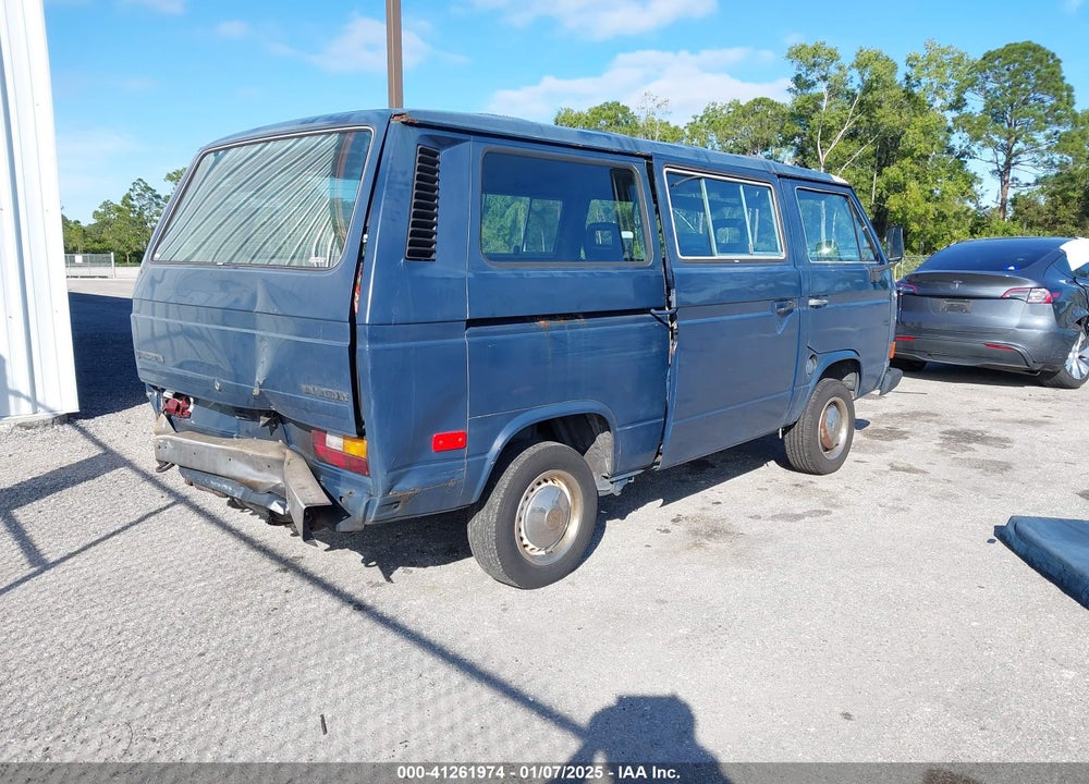 1984 VOLKSWAGEN VANAGON BUS VIN: WV2YB0253EH093497