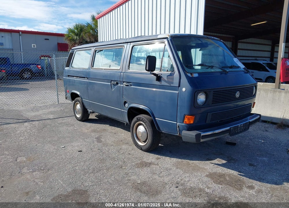 1984 VOLKSWAGEN VANAGON BUS VIN: WV2YB0253EH093497