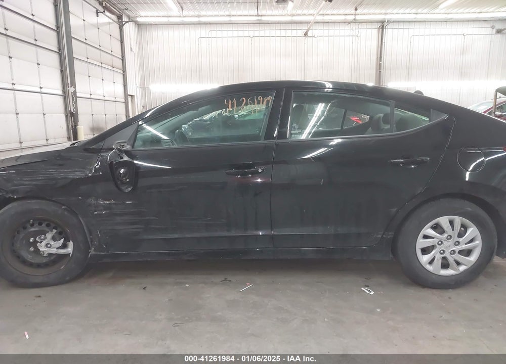 2018 HYUNDAI ELANTRA VIN: 5NPD74LF3JH341854