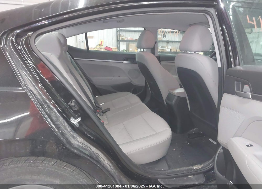 2018 HYUNDAI ELANTRA VIN: 5NPD74LF3JH341854