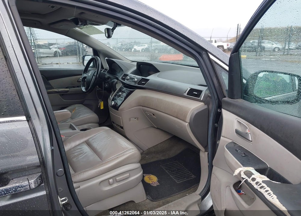 2011 HONDA ODYSSEY EX-L VIN: 5FNRL5H6XBB096342
