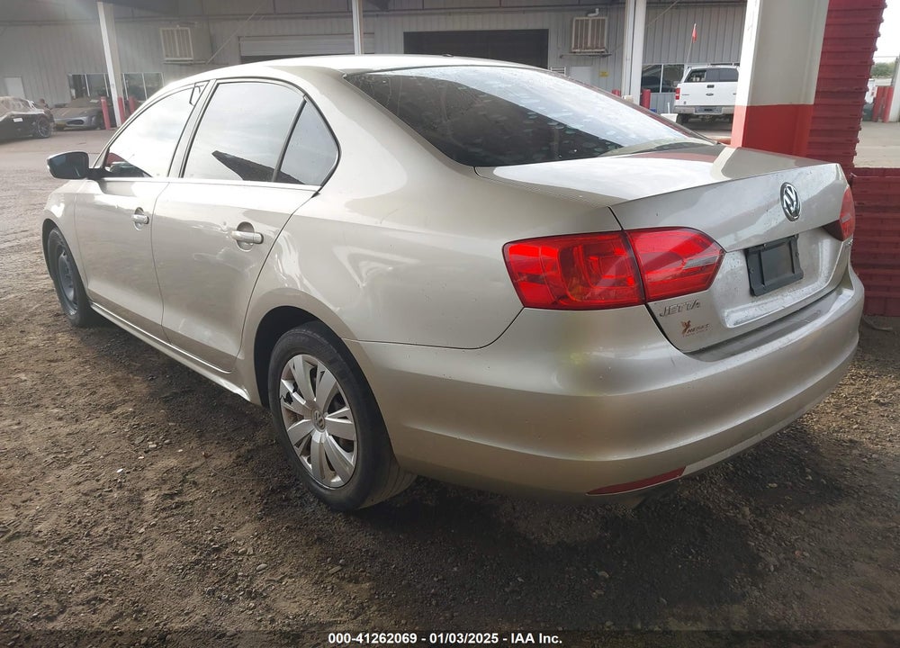 2013 VOLKSWAGEN JETTA VIN: 3VWDP7AJ7DM210432