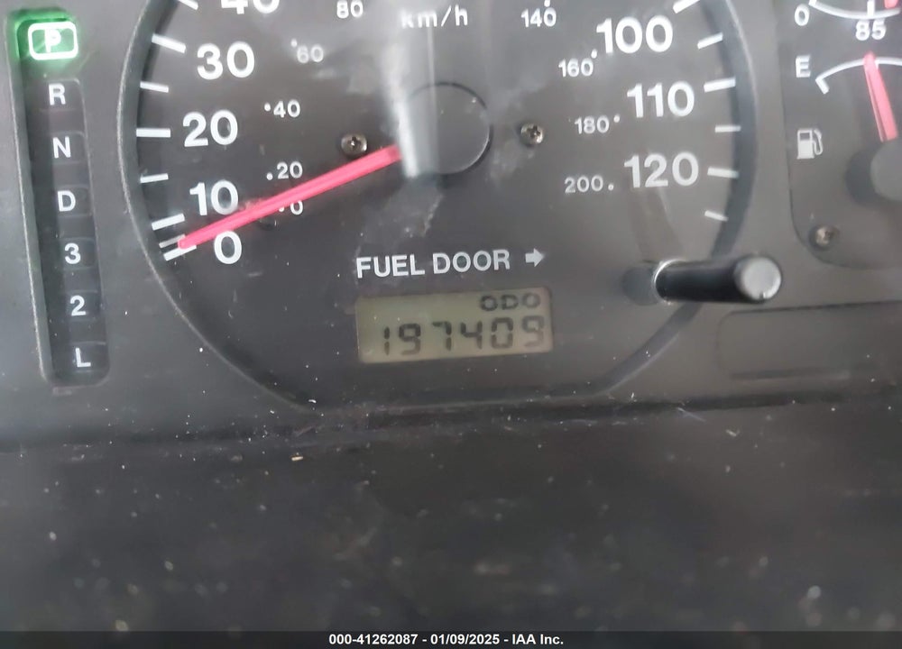 2002 ISUZU TROOPER LIMITED/LS/S VIN: JACDS58X827J11897