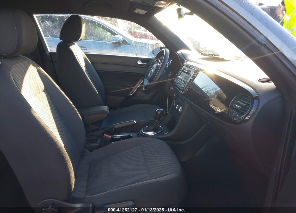 2013 VW BEETLE COUPE AUTOMAT VIN: 3VWFP7AT4DM669718