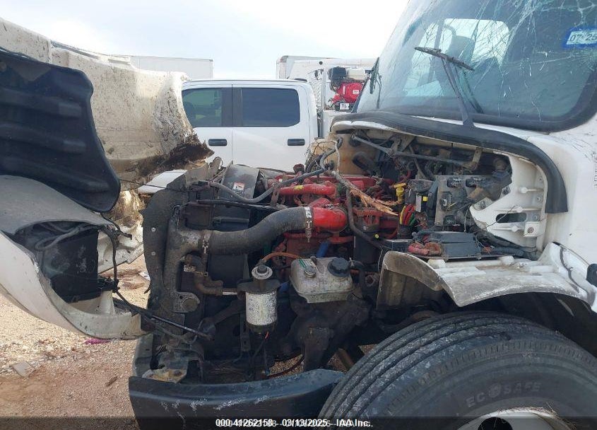 2016 FREIGHTLINER M2 VIN: 1FVACWDT8GHHA5842