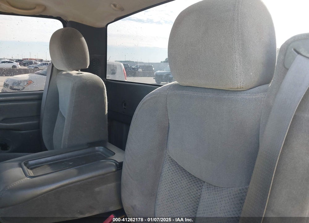 2006 CHEVROLET SILVERADO 2500HD WORK TRUCK VIN: 1GCHK24U86E251916