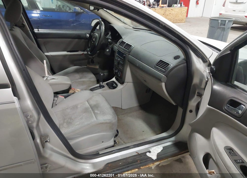 2008 CHEVROLET COBALT VIN: 1G1AL58F887143923