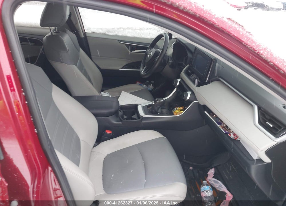 2019 TOYOTA RAV4 XLE PREMIUM VIN: 2T3A1RFV7KW002464