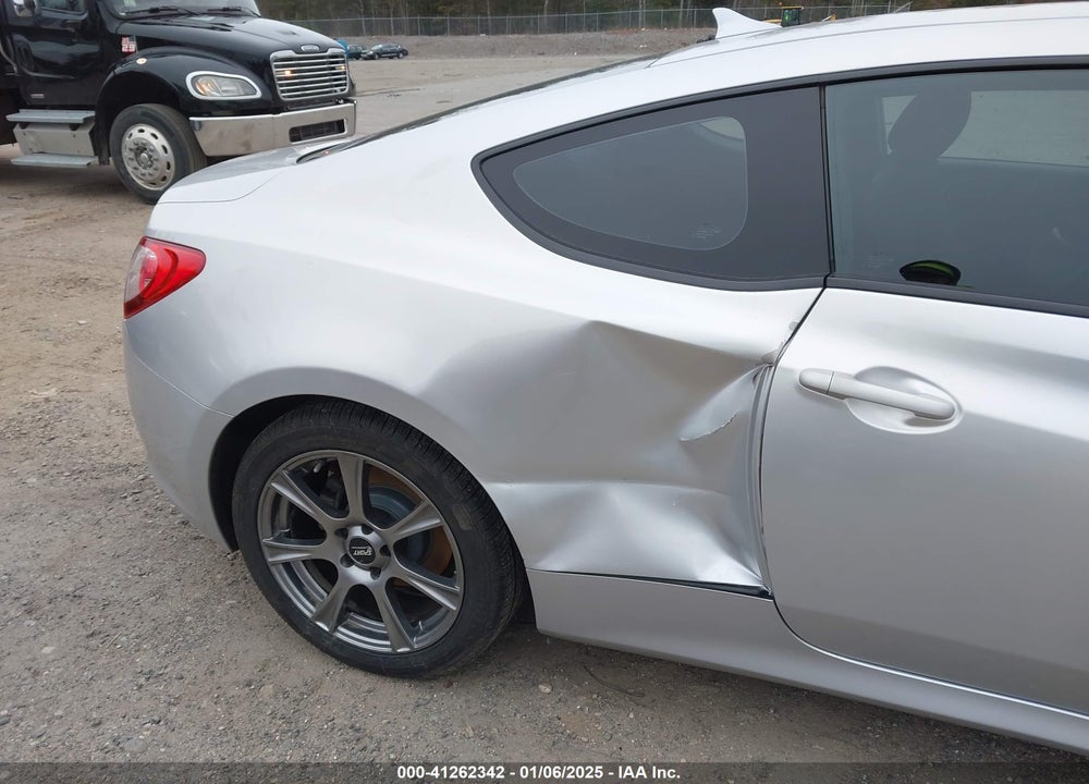 2010 HYUNDAI GENESIS 2.0T VIN: KMHHT6KD5AU028279