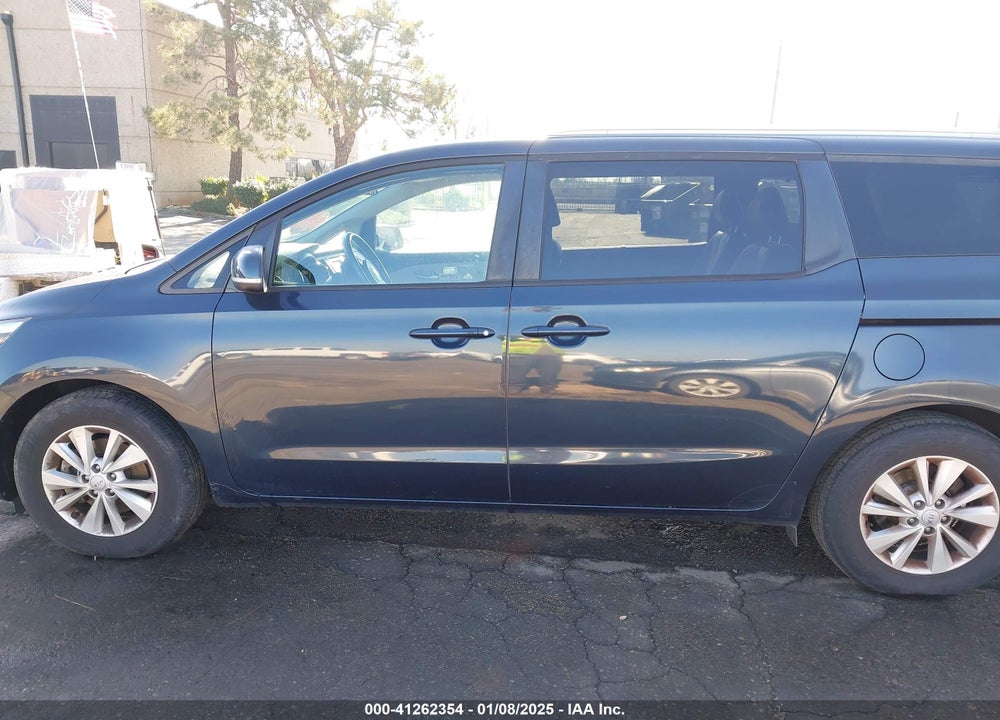 2017 KIA SEDONA LX VIN: KNDMB5C14H6245132