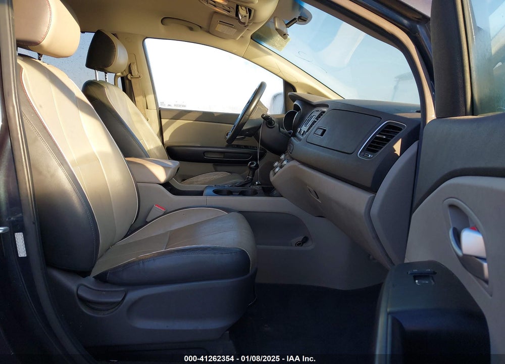 2017 KIA SEDONA LX VIN: KNDMB5C14H6245132