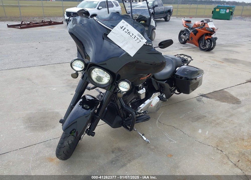 2017 HARLEY-DAVIDSON FLHTP POLICE ELECTRA GLIDE VIN: 1HD1FMC19HB675357