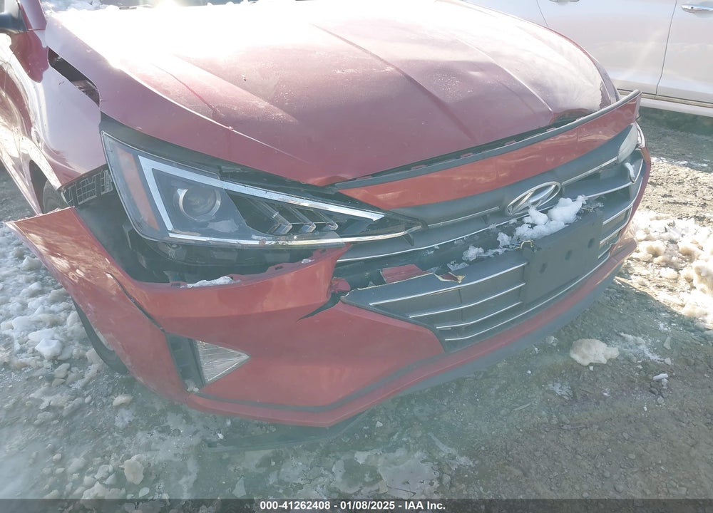 2019 HYUNDAI ELANTRA VIN: 5NPD84LF1KH423726