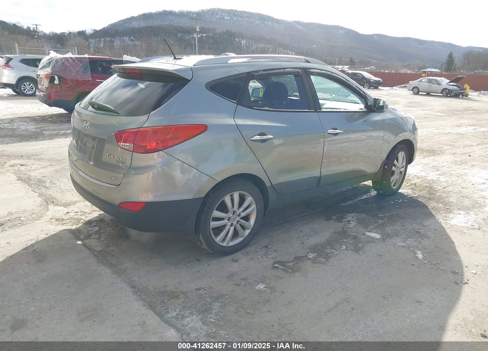 2010 HYUNDAI TUCSON LIMITED VIN: KM8JUCAC4AU078662