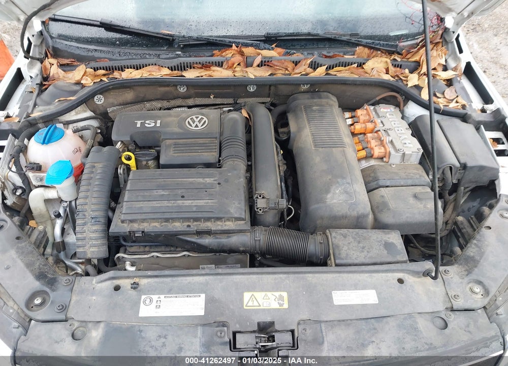 2013 VOLKSWAGEN JETTA HYBRID SEL VIN: 3VW637AJ8DM311869