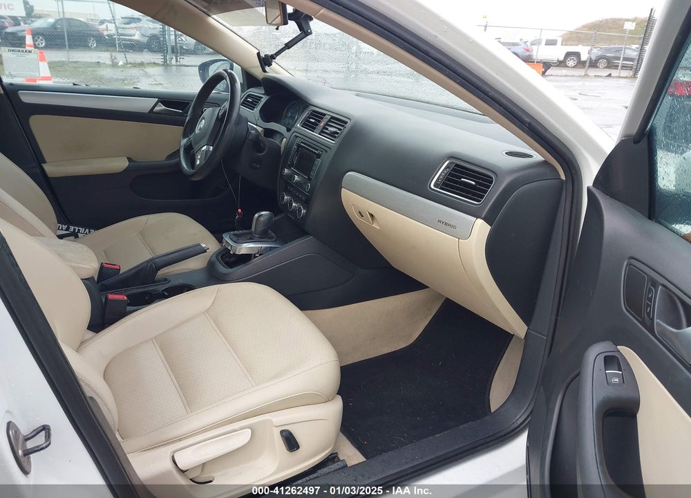 2013 VOLKSWAGEN JETTA HYBRID SEL VIN: 3VW637AJ8DM311869