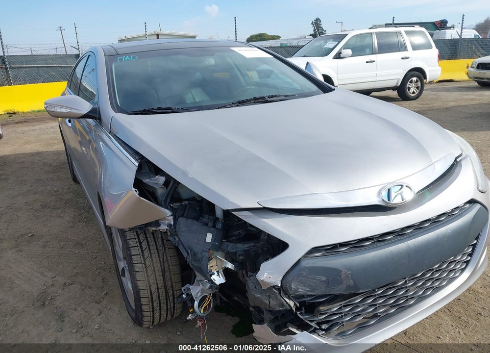 2011 HYUNDAI SONATA HYBRID VIN: KMHEC4A45BA012899