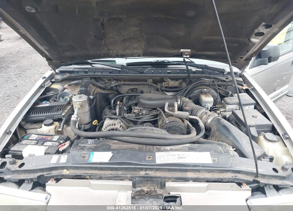 2000 CHEVROLET BLAZER LT VIN: 1GNDT13WXY2202690