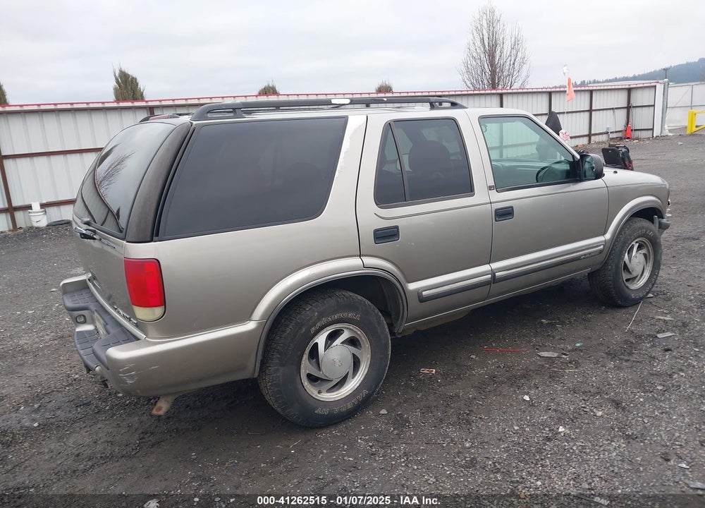 2000 CHEVROLET BLAZER LT VIN: 1GNDT13WXY2202690
