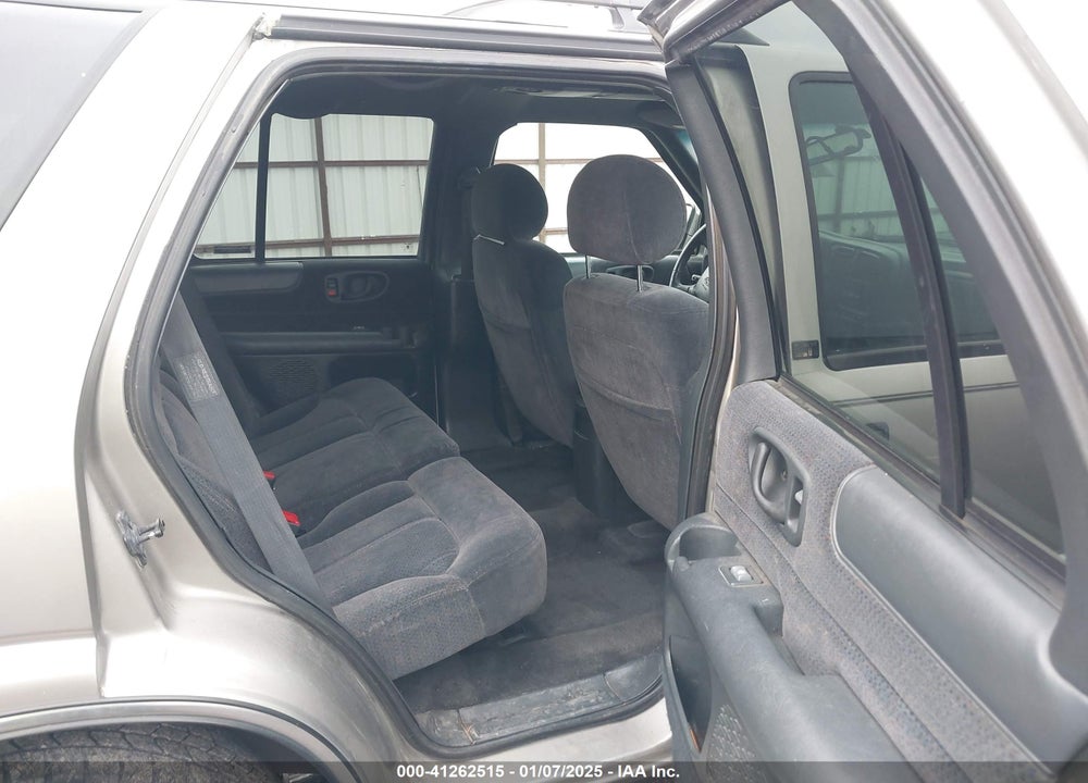 2000 CHEVROLET BLAZER LT VIN: 1GNDT13WXY2202690