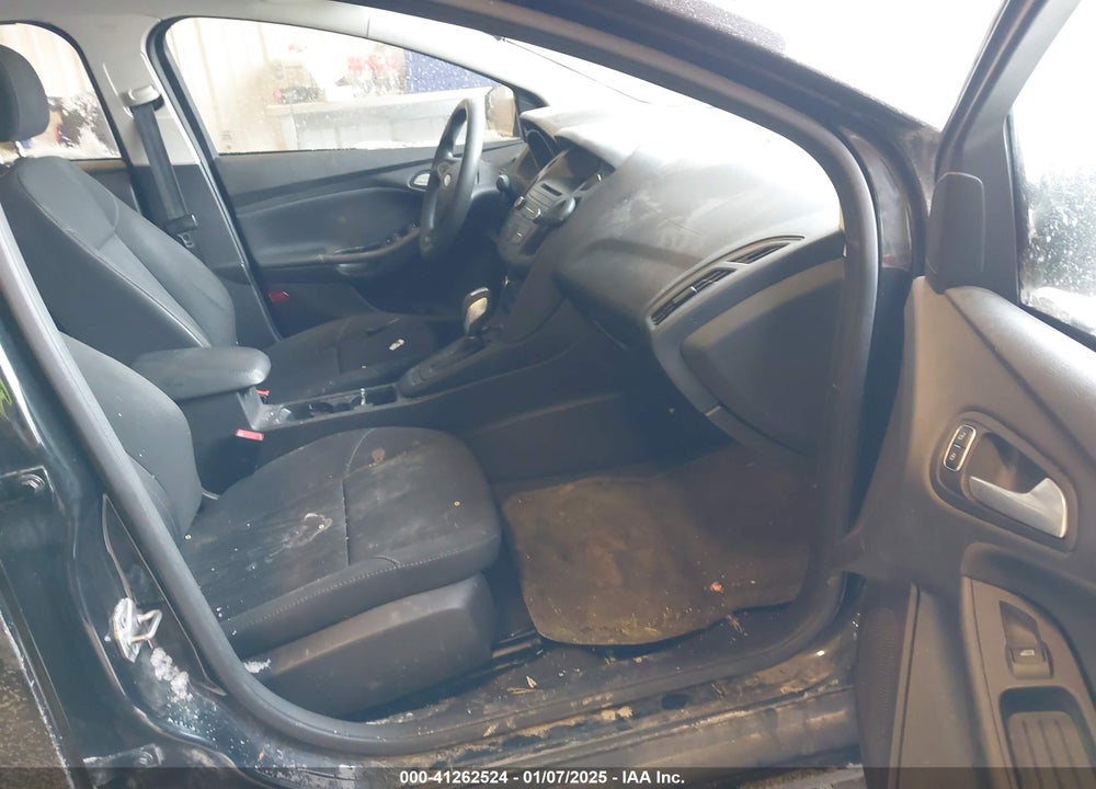 2015 FORD FOCUS VIN: 1FADP3F29FL374210