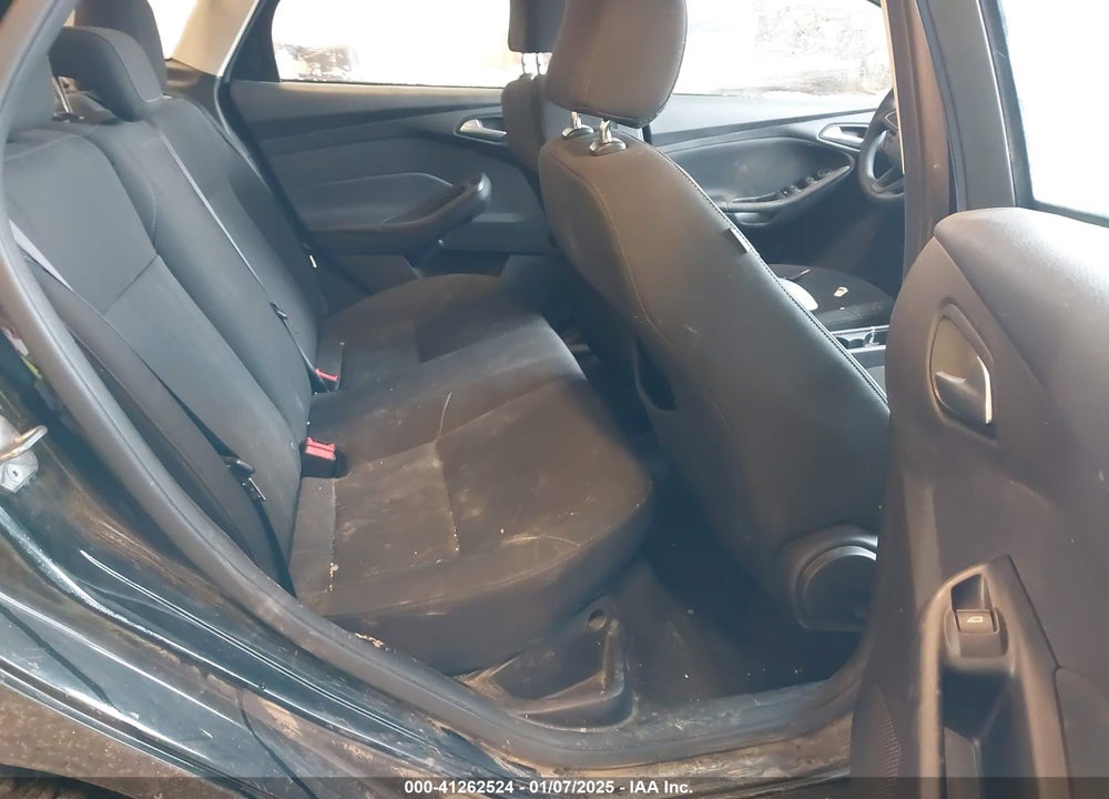 2015 FORD FOCUS VIN: 1FADP3F29FL374210