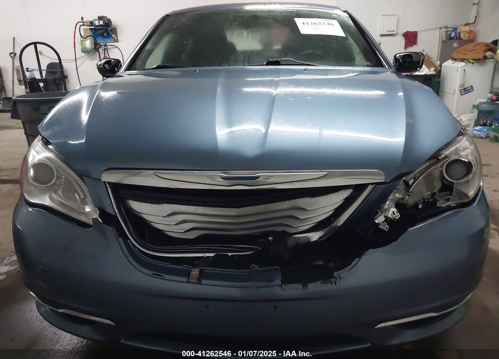 2011 CHRYSLER 200 VIN: 1C3BC1FB2BN623774