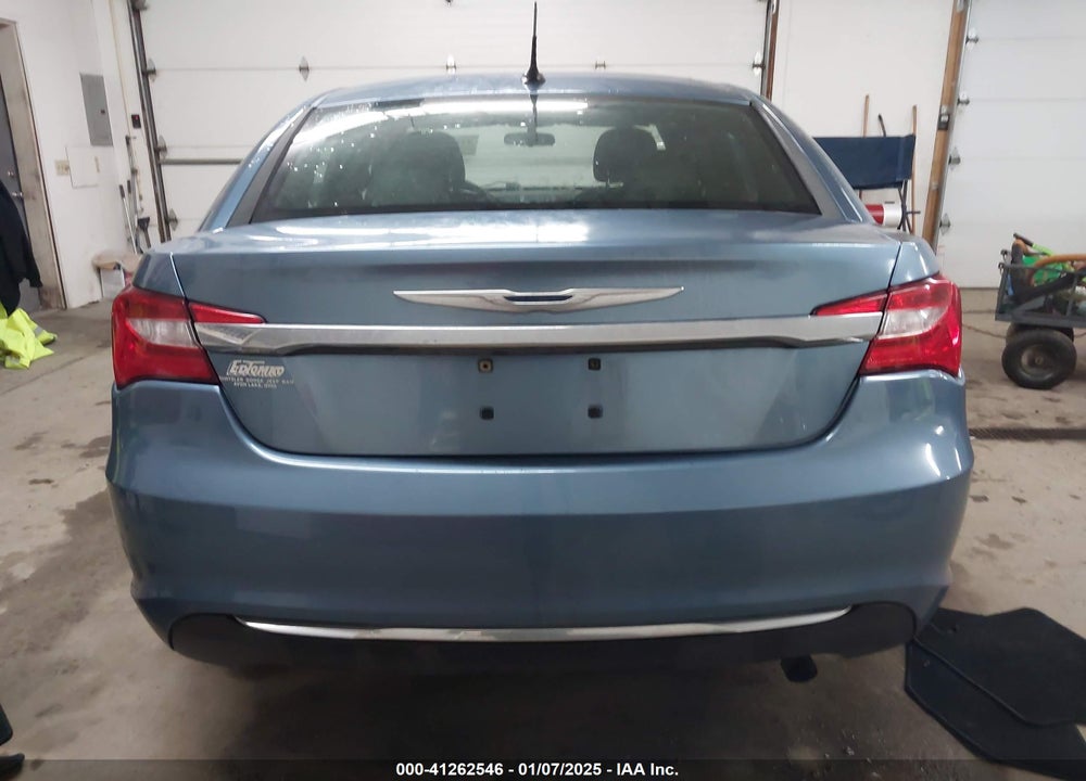 2011 CHRYSLER 200 VIN: 1C3BC1FB2BN623774
