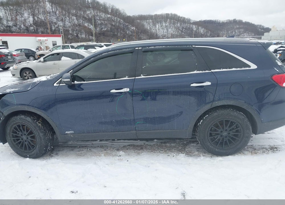 2016 KIA SORENTO 2.4L LX VIN: 5XYPGDA35GG016029