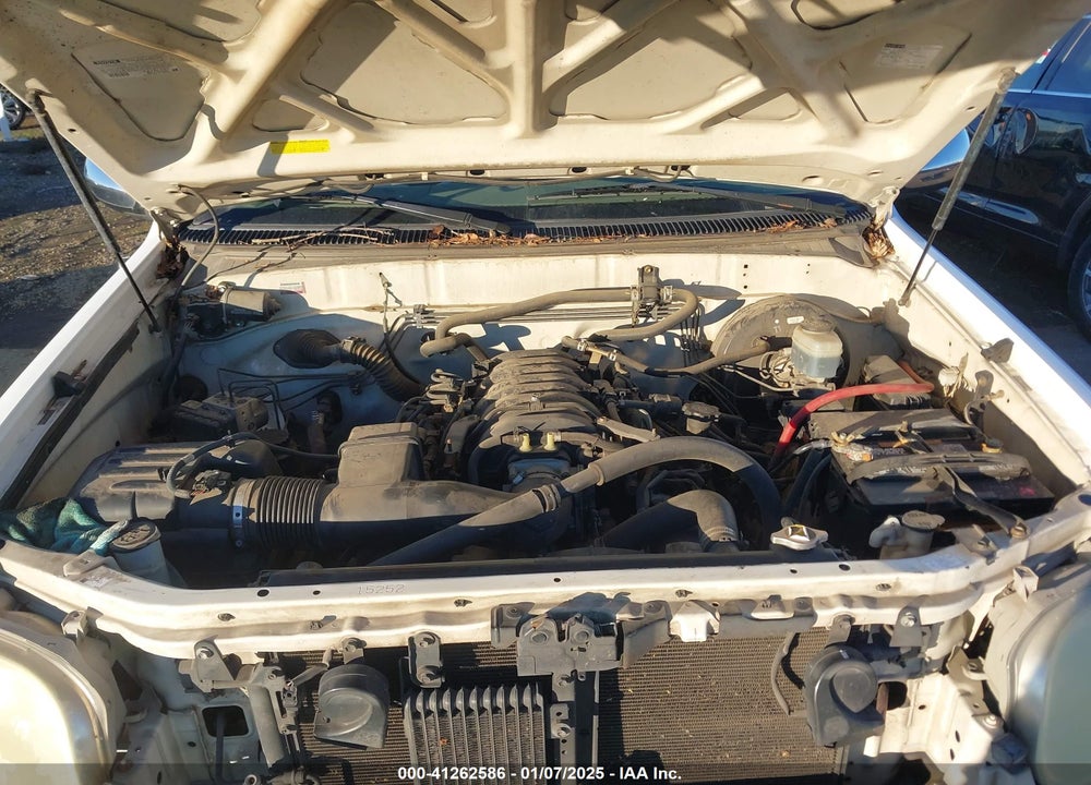 2006 TOYOTA TUNDRA SR5 V8 VIN: 5TBET34186S516221